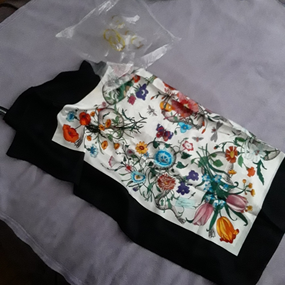 Gucci silk scarf - Picture 3 of 4